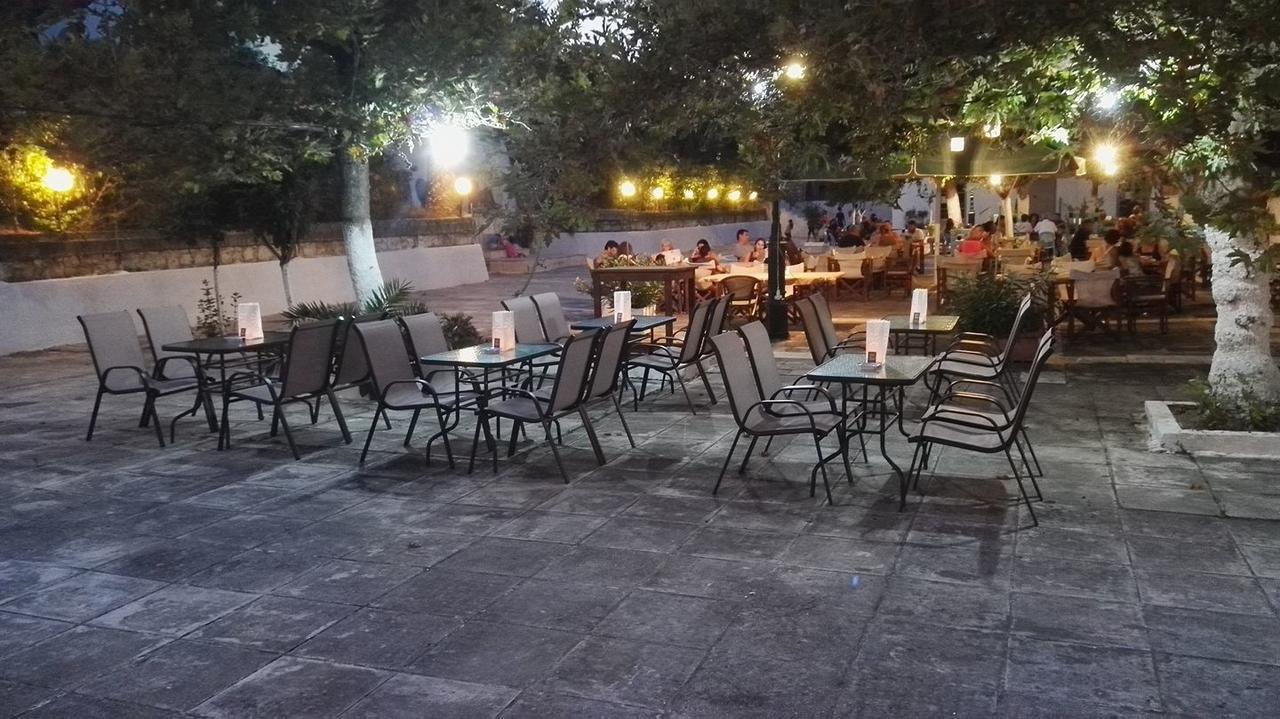 Hotel Finikas Methoni (Messenia) Exterior photo